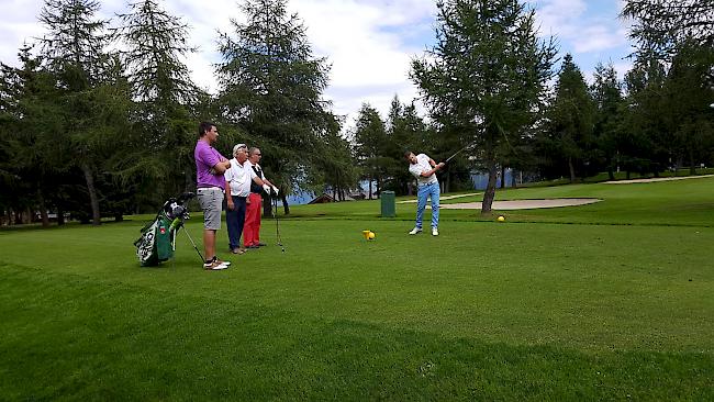Fürs Seniorenzentrum Naters. Golf spielen auf der Riederalp.