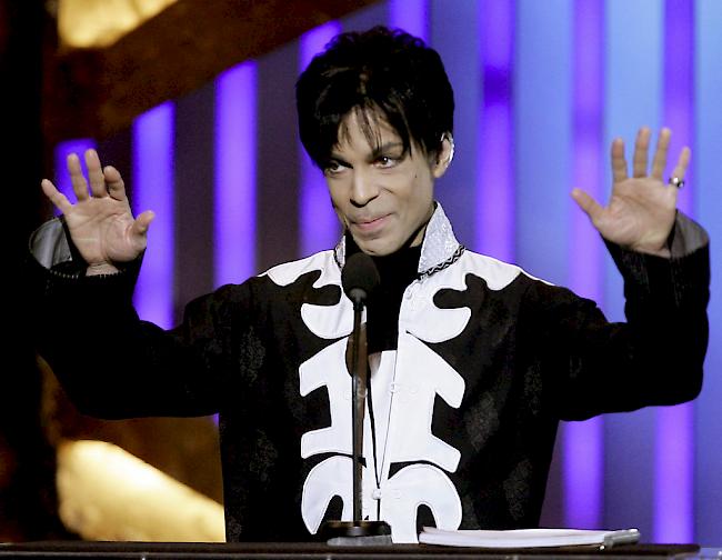 Prince war im April 2016 im Alter von 57 Jahren an einer Überdosis Schmerzmittel gestorben.