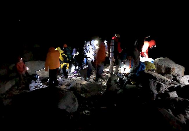 Freitagnacht auf dem Gornergletscher. Eine rund 20-köpfige Gruppe, darunter zwei Kleinkinder, musste geborgen werden.