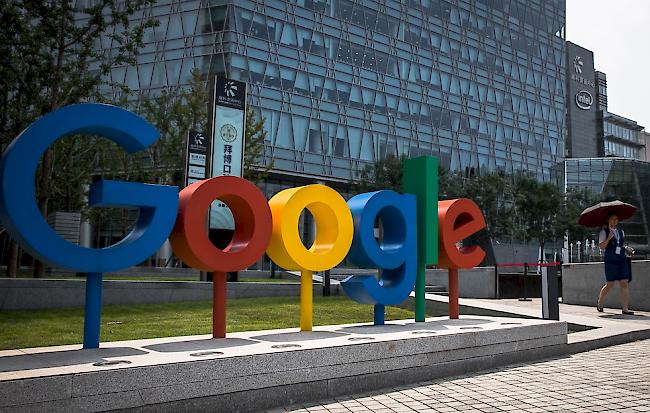 Google sieht sich zunehmend Vorwürfen ausgesetzt, der Internet-Konzern sammle übermässig Daten über Smartphones mit seinem Android-System.