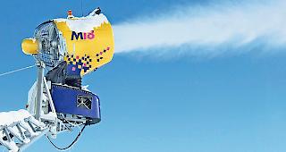 Knapp die H&auml;lfte der Schweizer Skipisten wird heute technisch beschneit.Foto WB-Archiv