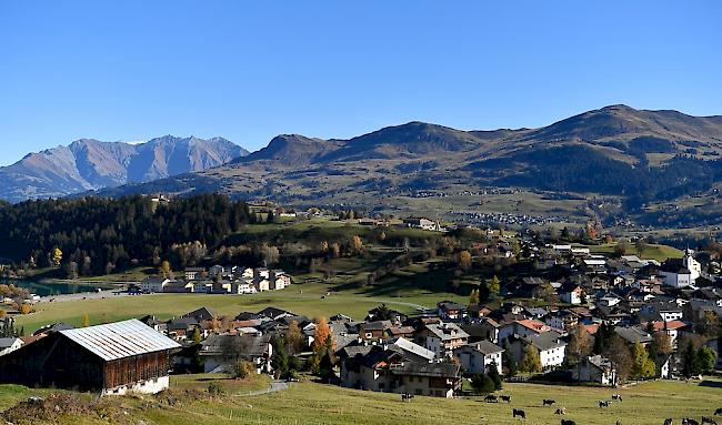 Weil die Bündner Oberländer Gemeinde Brigels ihren katholischen Pfarrer wegen einer Liebesbeziehung verloren hat, wendet sich der Seelsorgerat der Pfarrei nun direkt an den Papst.