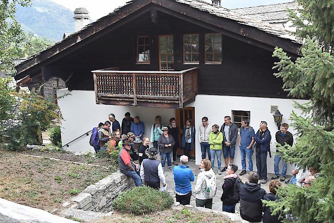 Impressionen der 20. kulturell-kulinarischen Wanderung von Ausserberg über St. German nach Raron.