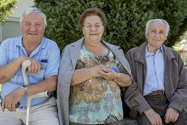 Paul Zeiter (77), Glis, Lina (84) und Oskar Treyer (91), Glis.