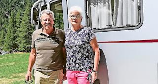 Norbert und Fr&auml;nzi Burgener geniessen ihre neue Freiheit.Foto zvg