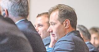 Ungebetene Sch&uuml;tzenhilfe. Grossrat Pascal Salzmann und die SVPO.Foto WB / Andrea Soltermann&nbsp;