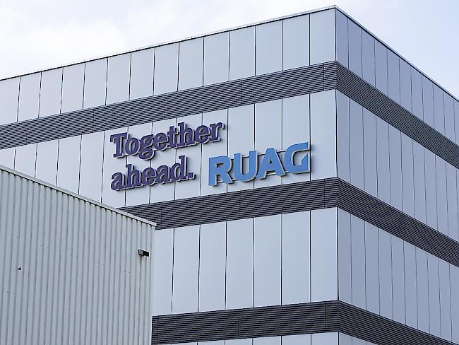 Rüstungsgüter. Die Ruag macht 41 Prozent ihres Umsatzes mit Rüstungsgütern. Das Schweizer Verteidigungsministerium VBS ist dabei der grösste Kunde.