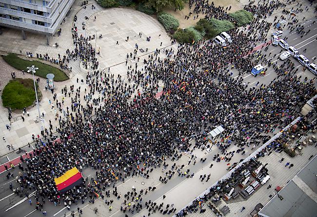 Grossaufgebot. An erneuten Demonstrationen in Chemnitz standen insgesamt 1800 Beamte im Einsatz.