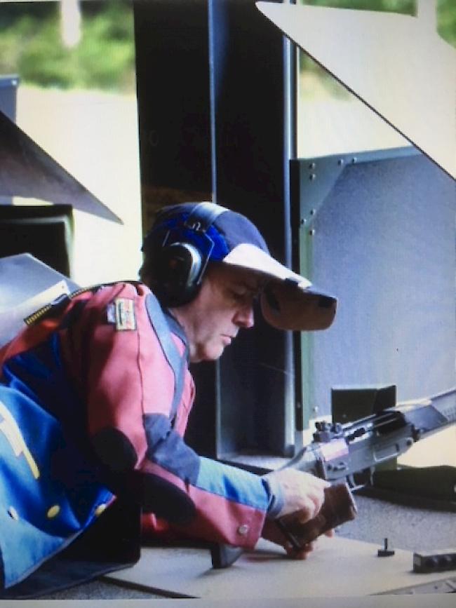 Roger Weissbrodt ist Schweizermeister Sturmgewehr 90 liegend.