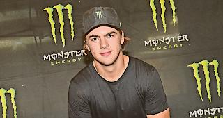 Die New Jersey Devils mit Nico Hischier setzten in der NHL ihren Aufw&auml;rtstrend der letzten Wochen fort. Beim 3:2-Sieg im Penaltyschiessen ausw&auml;rts gegen die Arizona Coyotes feierten sie den f&uuml;nften Erfolg in den letzten sieben Spielen.
