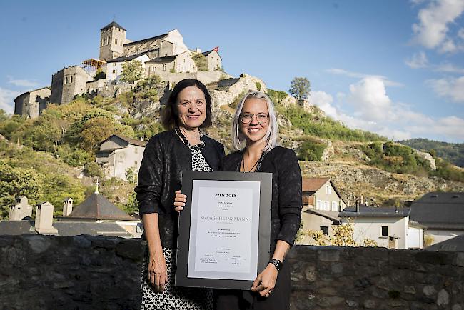 Stefanie Heinzmann freut sich über den Rünzi-Preis.