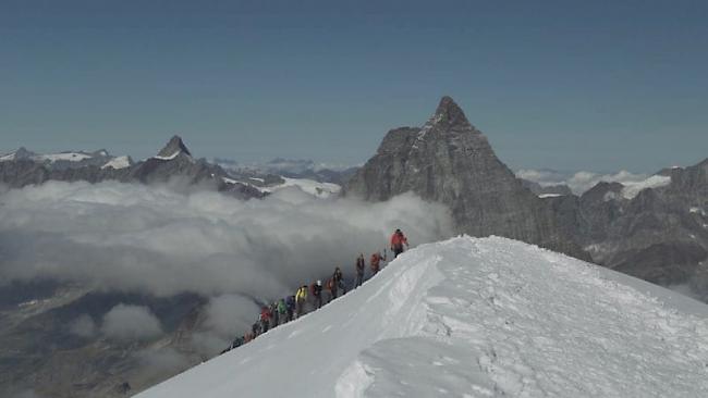 Begleitet wurden die Frauen von 24 Zermatter Bergführern.