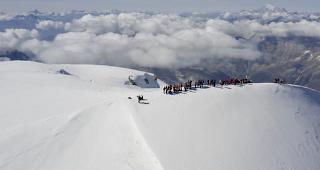 Am Samstag haben 80 an Brustkrebs erkrankte aus ganz Europa das Breithorn (4164 m &uuml;. M.) bei Zermatt bestiegen. 