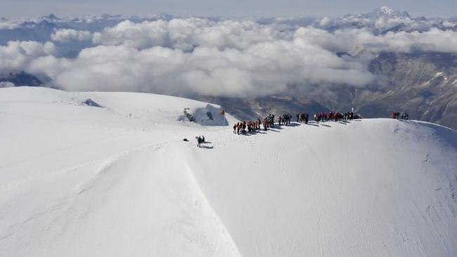 Am Samstag haben 80 an Brustkrebs erkrankte aus ganz Europa das Breithorn (4164 m ü. M.) bei Zermatt bestiegen. 