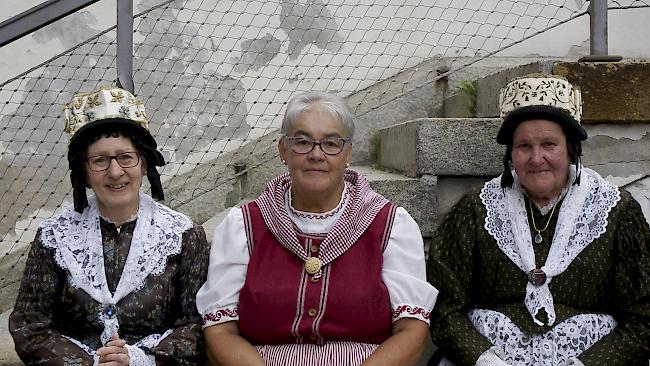 Liliane Holzer (59), Charlotte Imboden (68) und Hedy Ruff (83) aus Glis.