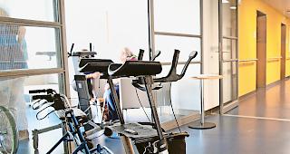 Um besonders komplikationsgef&auml;hrdete Bev&ouml;lkerungsgruppen vor COVID-19 zu sch&uuml;tzen, hat das  Departement f&uuml;r Gesundheit, Soziales und Kultur des Kantons Wallis (DGSK) beschlossen, die Tagesstrukturen vor&uuml;bergehend zu schliessen, um die Risiken f&uuml;r gef&auml;hrdete Personen einzuschr&auml;nken.