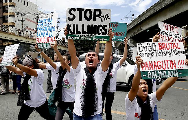 Tausende Tote. Der philippinische Präsident Rodrigo Duterte steht wegener seiner brutalen Anti-Drogen-Kampagne international in der Kritik.