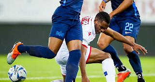 Am Boden. Durch einen Treffer in der Nachspielzeit verliert der FC Sitten am Donnerstagabend sein Heimspiel gegen den FC Z&uuml;rich mit 1:2.