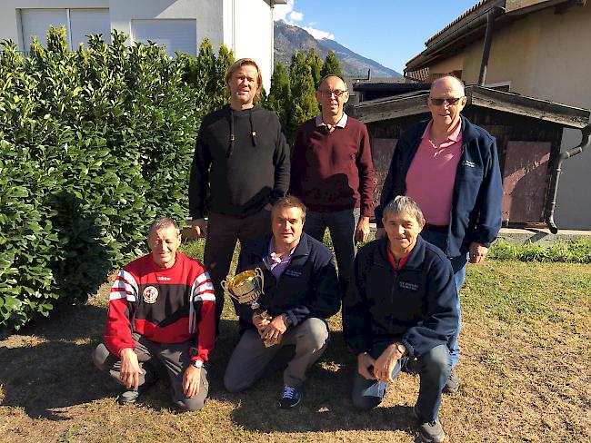 Cupsieger 2018 SG Glis: Christoph Stoffel, Roland Dirren und Mario Bregy (stehend von links). Norbert Wyder, Romeo Zentriegen und Markus Eyholzer (kniend von links).