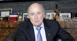 Klare Worte. In einem Interview mit der &laquo;S&uuml;ddeutschen Zeitung&raquo; kritisiert der ehemalige FIFA-Pr&auml;sident Sepp Blatter seinen ehemaligen Arbeitgeber und das Internationale Olympische Komitee wegen deren F&uuml;hrungsstrukturen. (Archivbild).