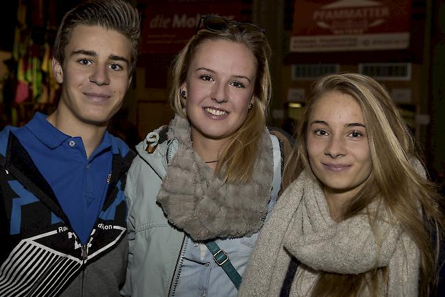 Enrico Schnydrig (16) aus Mund, Anouc Geiger (17) und Jasmin Gohl (17), beide aus Ried-Brig.