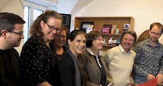 Die g&auml;&n&auml;-Gruppe hat am Samstag den neuen Raum in der Buchhandlung Wegenerplatz in Brig eingeweiht. 