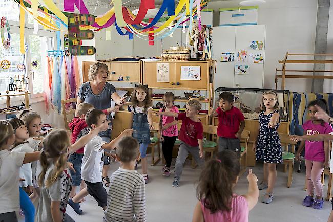 Wehren sich. Die Oberwalliser Lehrer stellen sich gegen die Reform des Bildungsdirektors.