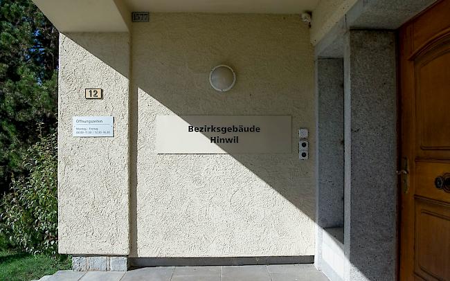 Heute Donnerstag hat das Bezirksgericht Hinwil einen der Söhne von Bundesrat Ueli Maurer zu einer bedingten Freiheitsstrafe von 16 Monaten verurteilt.