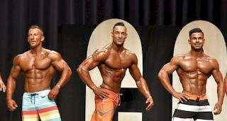 <b>Muskelberge.</b> Die Top 3: Attila Kiss (2. Platz), Sieger Victor Iberg und der drittplatzierte Briger Orhan Limani. 