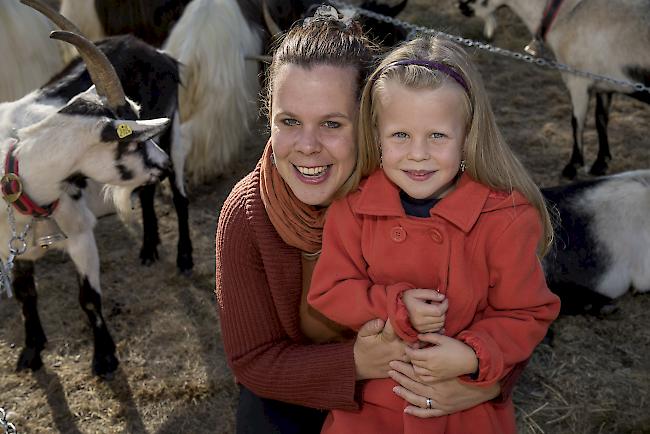 Desirée (35) und Lenia (5) Zbinden, Glis.