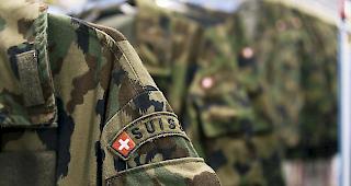 F&uuml;nf Tage Arrest. Ein Video eines Soldaten, der von seinen Kollegen mit Gegenst&auml;nden beworfen wird, sorgte letzte Woche f&uuml;r einen Skandal. Nun wurde eine erste Strafe ausgesprochen. (Symbolbild)