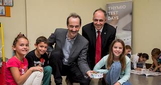 Digitaler Unterricht. Der Kanton will k&uuml;nftig 20 bis 80 Lehrpersonen pro Jahr ausbilden, um den Einsatz von Thymio in allen Walliser Schulzentren zu verallgemeinern.