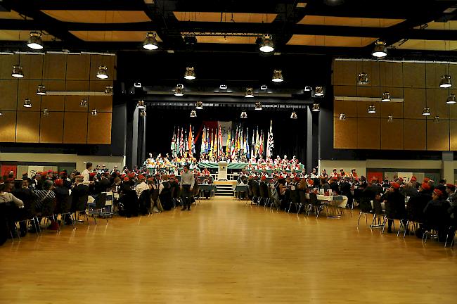 <b>Festkommers.</b> In der Simplonhalle wurde am Samstagabend gefeiert.