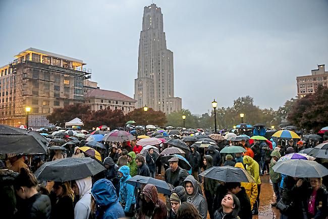 Ein Schütze war am Samstag in die Lebensbaum-Synagoge von Pittsburgh eingedrungen und hatte auf die Gläubigen geschossen.