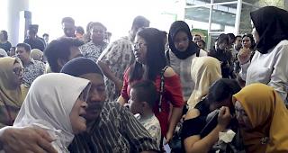 Tragisch. Angeh&ouml;rige der Opfer warten auf neue Informationen.