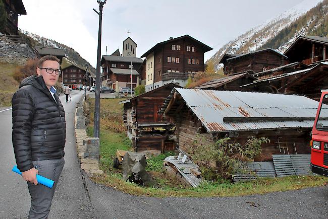 Gemeindepräsident Jean-Christoph Lehner möchte den Dorfkern von Blatten beleben.