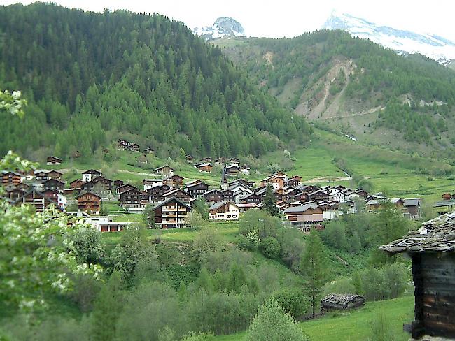 Geklärt. In diesem Sommer wurde in Wiler ein Oberschenkelknochen entdeckt. Dieser gehört zu einem deutschen Studenten, der seit einer Bergtour im Jahr 1965 als verschollen galt. (Symbolbild)