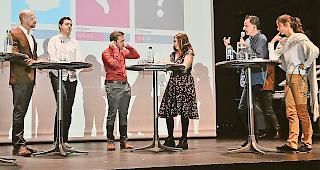 Debattieren. Von links: Thomas K&auml;ch, Jonas Egli, Matthias Hildbrand, Lise Salamin, Romano  Amacker und Margaux Dubuis.