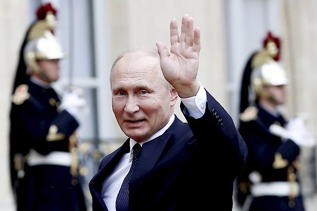 Konsens. Der französische Präsident Emmanuel Macron fordert eine europäische Armee. Sein russischer Amtskollege Wladimir Putin (Bild) begrüsst diesen Vorstoss.