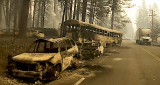 Feuerh&ouml;lle. Bei den verheerenden Waldbr&auml;nden in Kalifornien sind bereits 31 Menschen ums Leben gekommen.