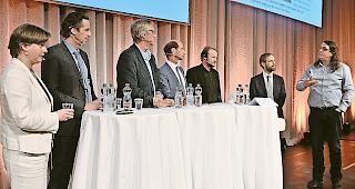 Gespr&auml;chsteilnehmer. Monique Lehky Hagen, Marco D&rsquo;Angelo, Thomas Rieder, Beat Rieder, Vincent Fragni&egrave;re, Julian Marewski und Diego Kuonen (v.&nbsp;l.).Foto wb