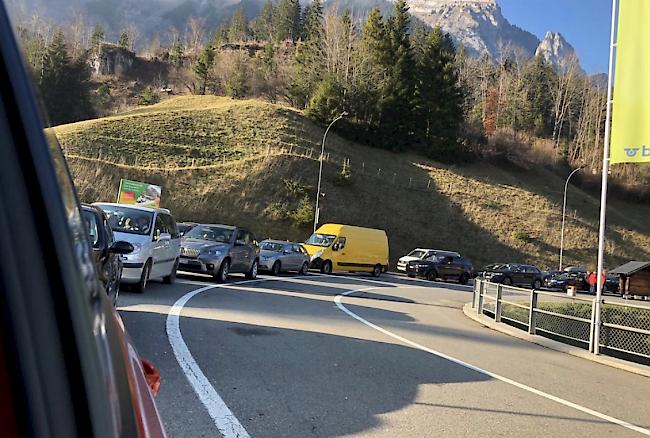 Automobilisten mussten sich nach einem Betriebsunterbruch des Autoverlads in Kandersteg und Goppenstein in Geduld üben.