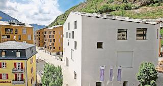 WNF Naters. Das Haus hat nach Hinterlegung der B&uuml;cher wieder eine Zukunft. Die Umsetzung des Sanierungskonzeptes hat aber wegen Einsprachen noch einige Fragezeichen.