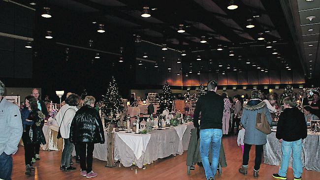 Weihnachtsmarkt in der Simplonhalle. 