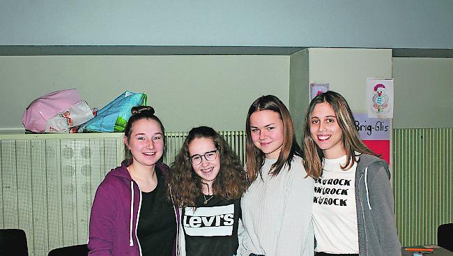Angelina Golob (14), Riederalp, Gina-Maria Berchtold (14), Mörel, Sarah Zimmermann (17), Naters, Vivienne Chiale (17), Naters.