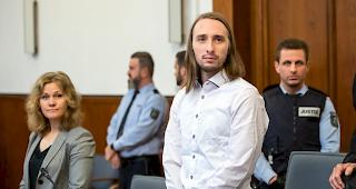 Sergej W. im Gerichtssaal des Landgerichts Dortmund. 