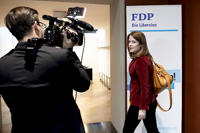 Klare Positionierung. Die FDP-Parteispitze um Präsidentin Petra Gössi hat den Genfer Staatsrat Pierre Maude zum Rücktritt aufgefordert.