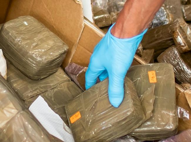 Der italienischen Polizei ist ein Schlag gegen einen internationalen Drogendealerring gelungen.