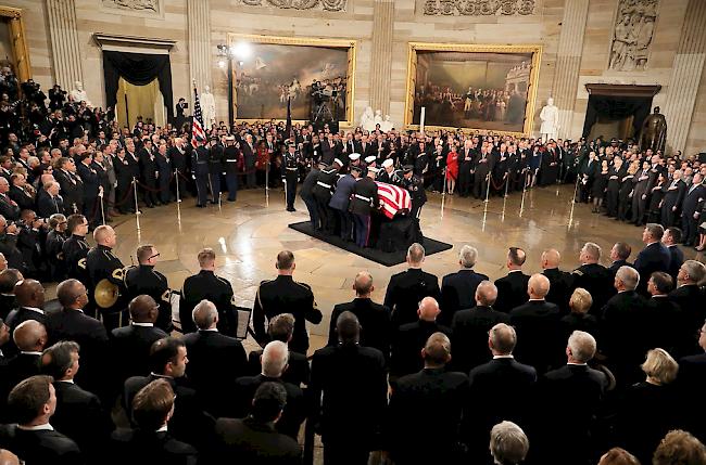 Mit einer Zeremonie wurde des verstorbenen früheren US-Präsidenten gedacht.