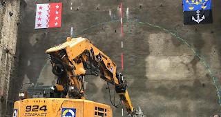 Heute haben die Ausbrucharbeiten am Tunnel Les Evouettes begonnen.